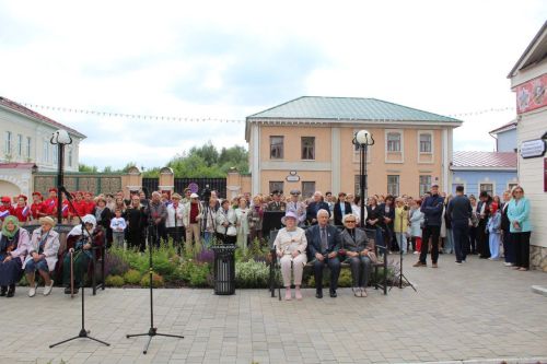 В Елабуге торжественно открыли Сквер памяти тружеников тыла