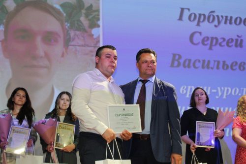 Врачу-неврологу ЕЦРБ присвоили звание «Заслуженный врач Республики Татарстан»