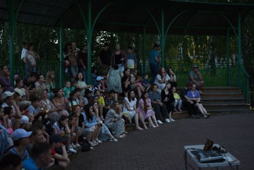Елабужан приглашают на киновечер в пледах под открытым небом