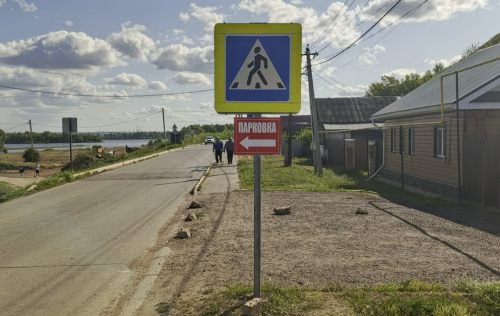Временная парковка у пляжа Елабуги работает круглосуточно