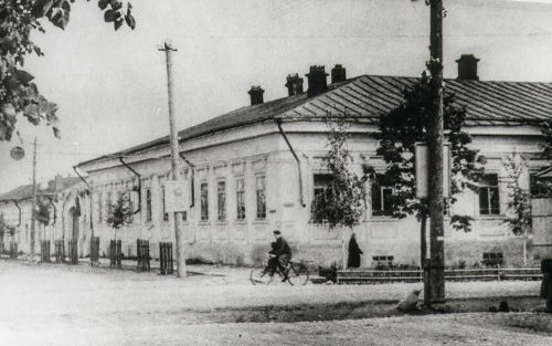 Где эта улица, где этот дом: Дом наследников Бусыгина