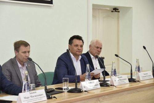 «Были услышаны»: Рустем Нуриев встречается с коллективами предприятий
