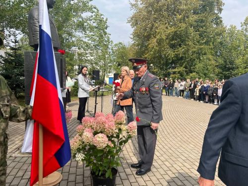 В Елабуге почтили память Героя России Александра Епанешникова