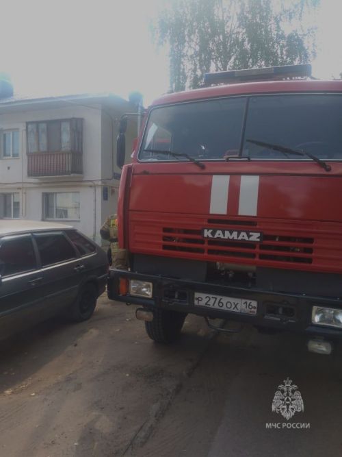 На пожаре в Елабуге спасли 12-летнюю девочку