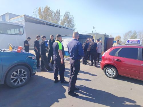 Студенты Елабужского политехнического колледжа соревновались в водительском мастерстве на конкурсе «Автосессия»