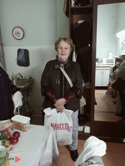Ветераны Елабужской ЦРБ получили продуктовые наборы ко Дню пожилого человека