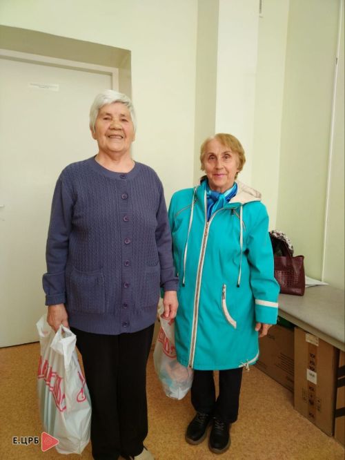 Ветераны Елабужской ЦРБ получили продуктовые наборы ко Дню пожилого человека