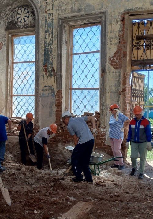 В Большой Качке идут работы по сохранению старинной церкви