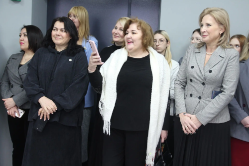 Елабужские студенты представили коллекцию кукол в национальных костюмах