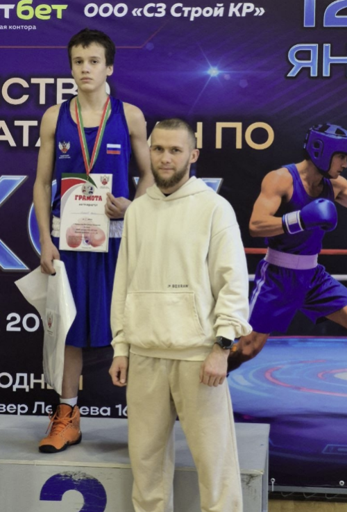 Елабужские боксёры завоевали три медали на первенстве Татарстана в Нижнекамске