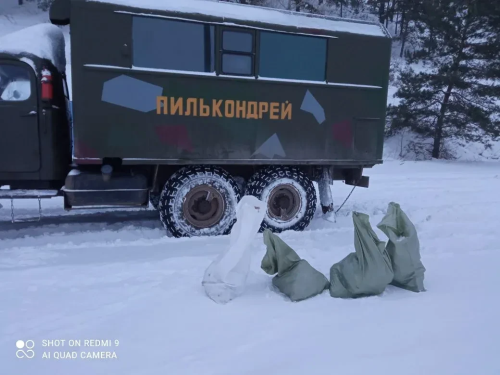 Экология души: что на самом деле убирает елабужский волонтёр, собирая мусор на обочинах