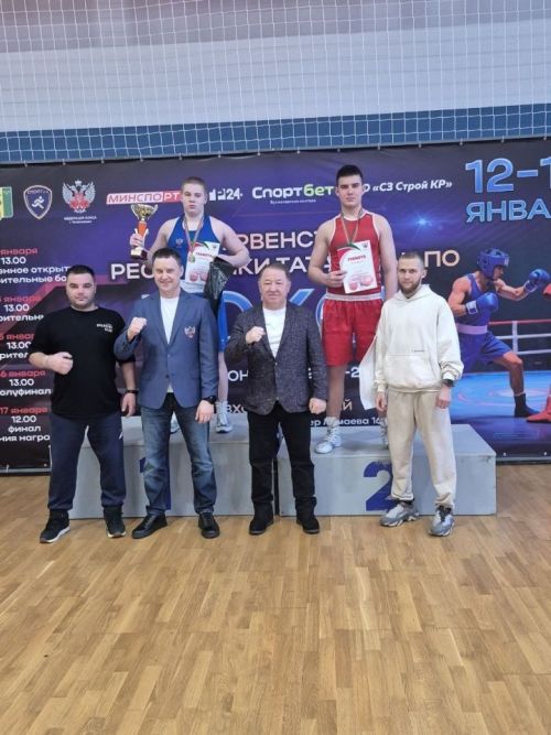 Алабуга боксчылары Түбән Камада узган Татарстан беренчелегендә өч медаль яулады
