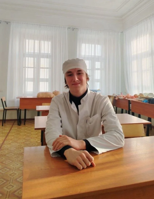 От страха к призванию: как детская ангина привела елабужанина в медицину