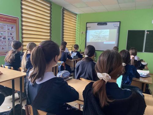 Школьники Елабуги раздавали «блокадный хлеб» в память о жителях Ленинграда