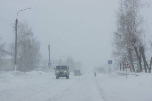 Из-за сильного снегопада в Татарстане закрыли три трассы для автобусов и грузовиков