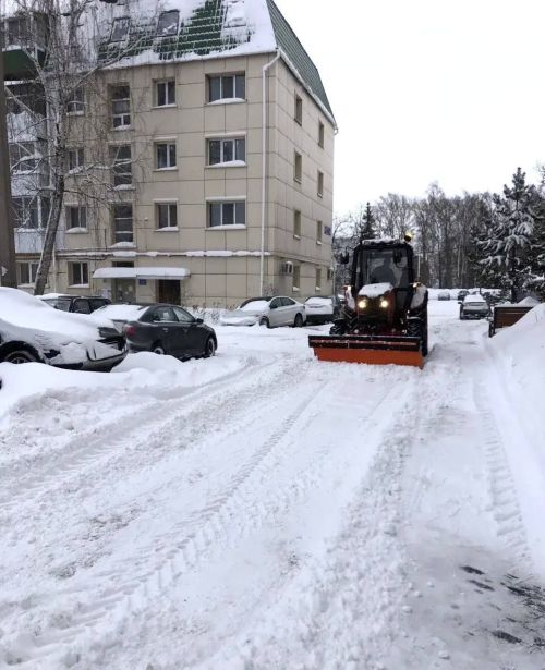 В Елабуге круглосуточно убирают снег и просят отказаться от дальних поездок