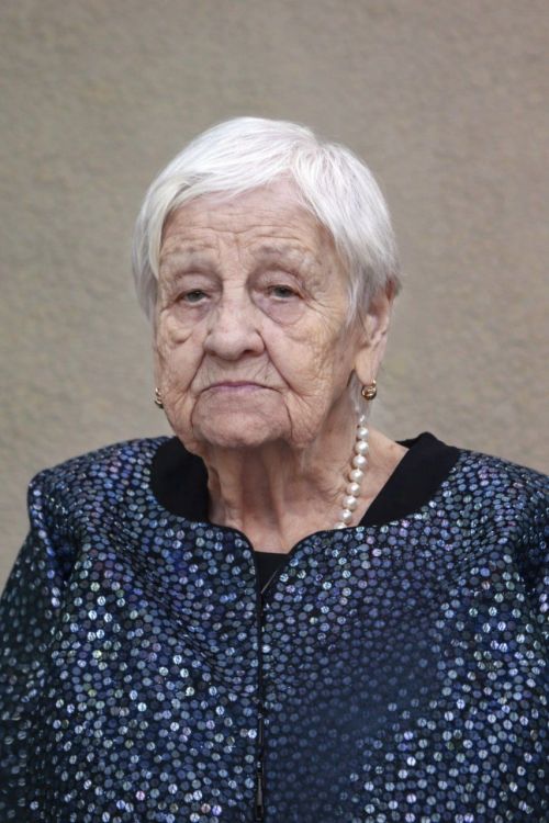90 лет мудрости, 50 лет у классной доски: история Гузель Ханбековой из Елабуги