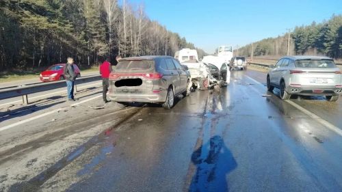 В Елабужском районе в ДТП с тремя автомобилями погибла женщина