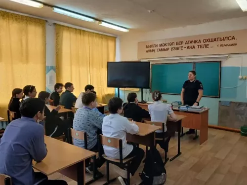 Алабуга районы Морт мәктәбендә укучылар белән деструктив тәртип турында сөйләштеләр