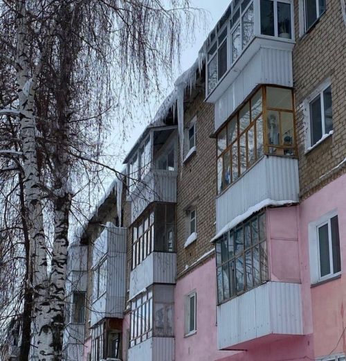 Сход снега с крыши: предупреждение для елабужан