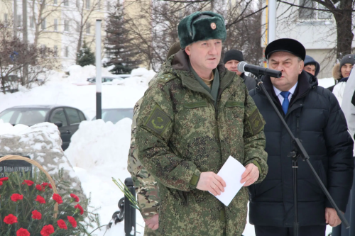 В Елабуге почтили память воинов-интернационалистов в 37-ю годовщину вывода войск из Афганистана