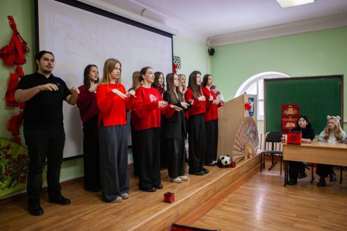 В Елабужском институте КФУ встретили китайский Новый год песнями, сценками и ушу