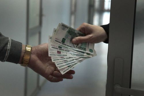 Салым хезмәтенә ришвәт биргән өчен Казан фирмасына 100 миллион сум штраф салынган