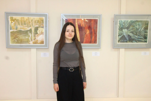 Марина Демидова: барнаульская художница привезла в Елабугу шум листвы