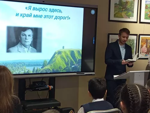 «Я вырос здесь, и край мне этот дорог»: в Елабуге отметили 95-летие писателя Станислава Романовского