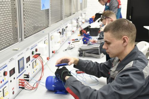 Рекордное количество участников: в Елабуге состоялся V чемпионат профмастерства «Алабуга-Skills»