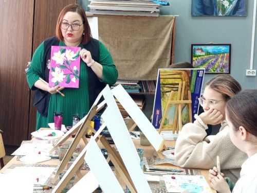 Алабугада СВОда катнашучыларның гаиләләре өчен махсус мастер-класс узды