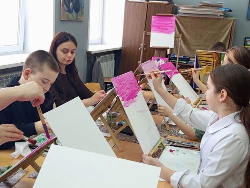 Алабугада СВОда катнашучыларның гаиләләре өчен махсус мастер-класс узды