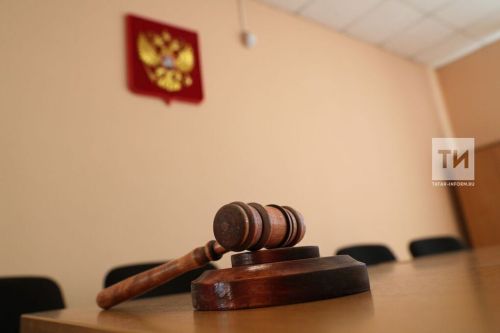 Алабугада исерек килеш руль артына утырган 26 яшьлек хатын-кыз машина йөртү хокукыннан мәхрүм ителгән