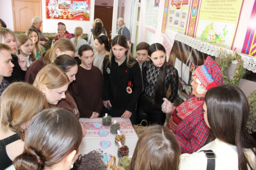 Студенты из Елабуги, Новосибирска и других городов побывали в селе Большой Шурняк