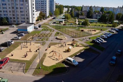 53 скамейки, 18 новых фонарей и 5 тысяч квадратов асфальта: какие дворы благоустроят в Елабуге в 2026 году
