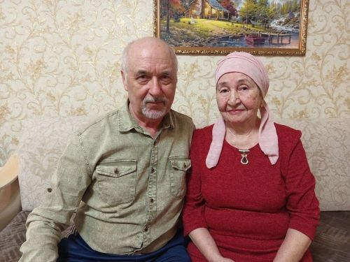 Стихи, азбука Морзе и 55 лет счастья: изумрудные юбиляры из Елабуги о любви, которая не кончается