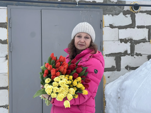 15 сортов тюльпанов к 8 Марта: как учитель из Елабуги стала цветочной феей