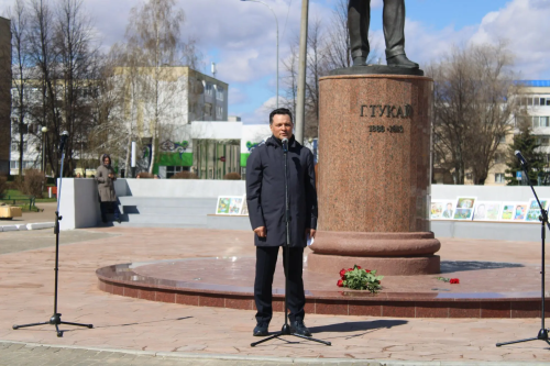 В Елабуге отметили 140-летие Габдуллы Тукая в обновленном сквере его имени