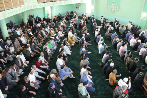 Курбан-байрам в Елабуге начался с праздничных намазов