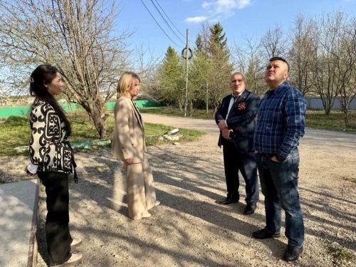 Дөм-Дөм авылында балалар өчен спорт-сәламәтләндерү лагере төзеләчәк: эшлекле төркем авылдагы мәктәп бинасын карады