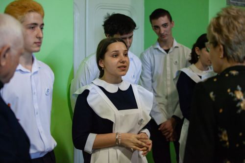 Депутат Государственной Думы РФ встретилась со школьниками из Лисичанска и Рубежного