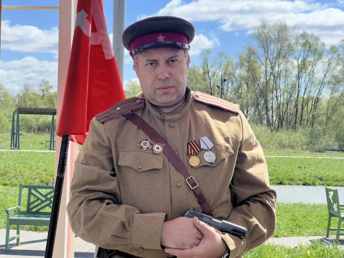 В День Победы в Елабуге открылась выставка оружия от винтовки 1908 года до Калашникова-2020