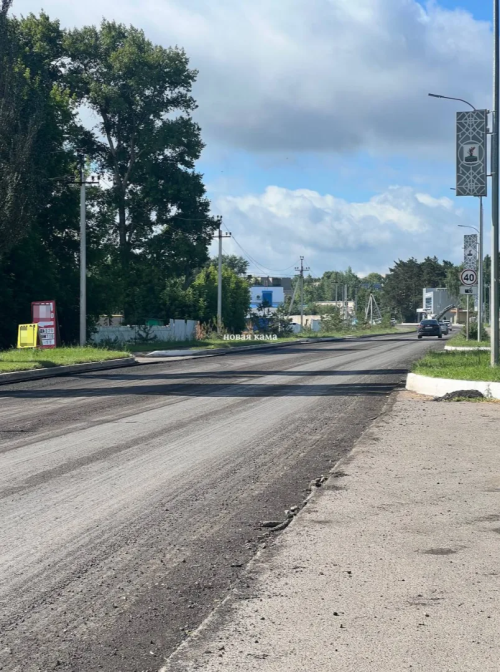В Елабуге продолжается ремонт дороги на улице Строителей