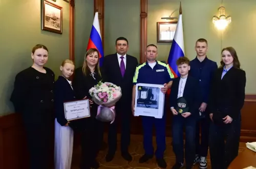 Семья полицейского рассказала министру МВД РТ о планах сына учиться в Елабуге