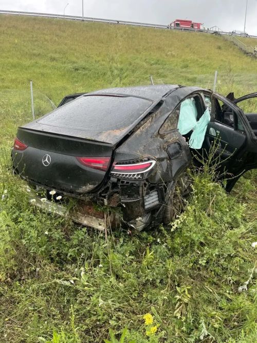 На трассе М-12 в Татарстане погиб 34-летний водитель Mercedes
