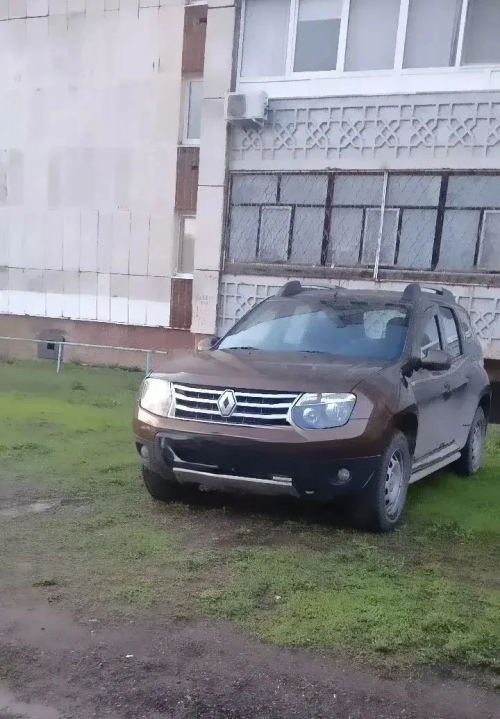 Алабугада машинаны газонга куйган өчен 3500 сумга кадәр штраф яный