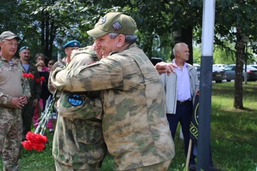 Хәтер исән: Алабугада хәрби хәрәкәтләр ветераннары көнен билгеләп үттеләр