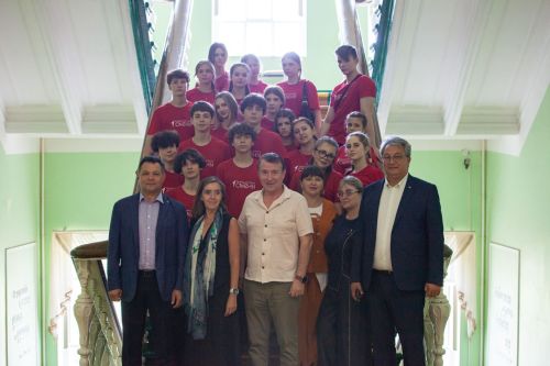 В Елабужском институте КФУ школьники встретились с Рустемом Нуриевым