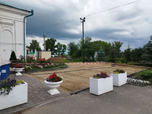 У Спасского собора в Елабуге благоустраивают площадку возле полевой кухни