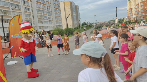 В Елабуге детский сад №32 устроил праздник в сквере «Сад у дома»